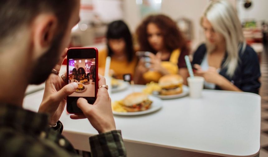 Yargıtay’dan sosyal medya kararı: Herkese açık hesaptan alınan fotoğraf da ‘kişisel veri’ 