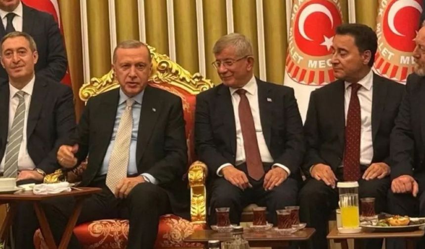 Babacan'a AK Parti'den teklif iddiası: 'Babacan, Hazine'nin yanı sıra Adalet Bakanlığı'nı da istemiş'