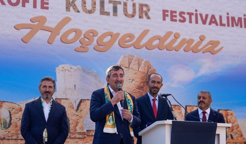 Girne'de çiğköfteyle kardeşlik sofrası kuruldu