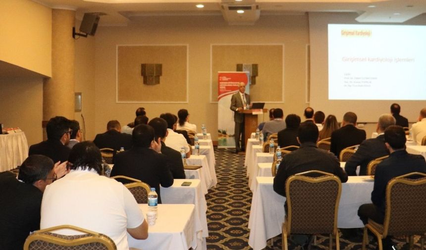 Harran Üniversitesi, kardiyoloji uzmanlarını ağırladı: Kalp sağlığı için bilimsel eğitim - Videolu Haber