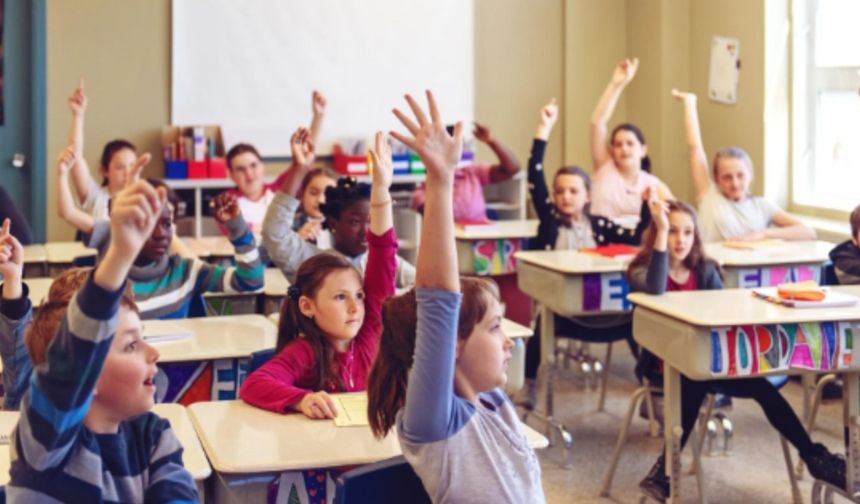 Bakan Tekin açıkladı: Okullarda ara tatil kaldırılıyor mu?