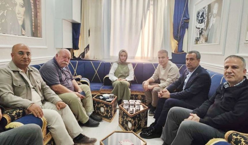 Kahta'da basın mensuplarından DEM Parti'ye ziyaret