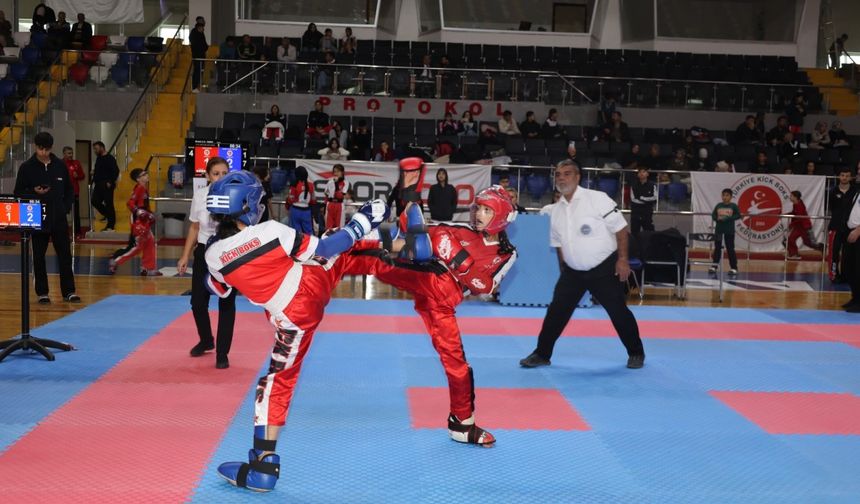 Kick Boks Şampiyonası Adıyaman'da Nefes Kesti