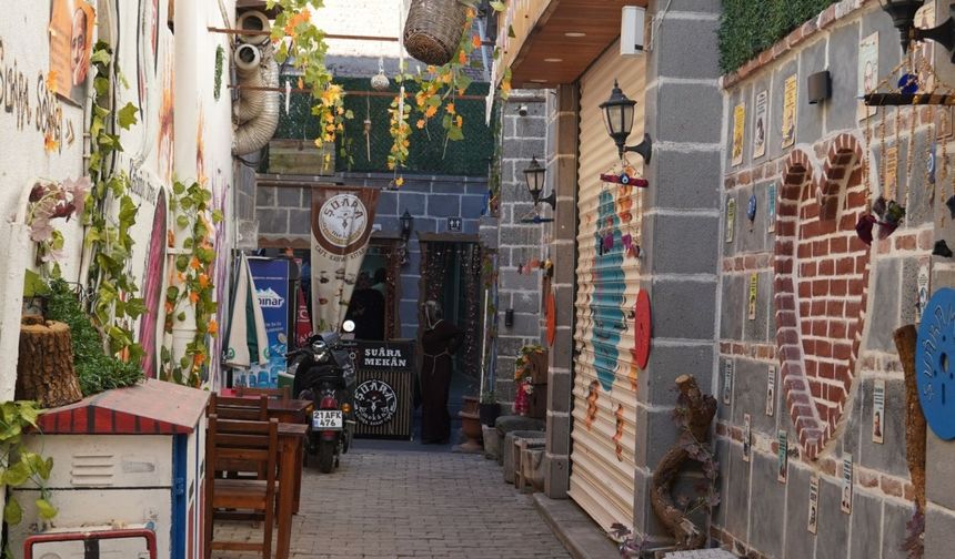 Şuâra Kitap Atölyesi, Diyarbakır'da okuma kültürüne yeni bir soluk getirdi