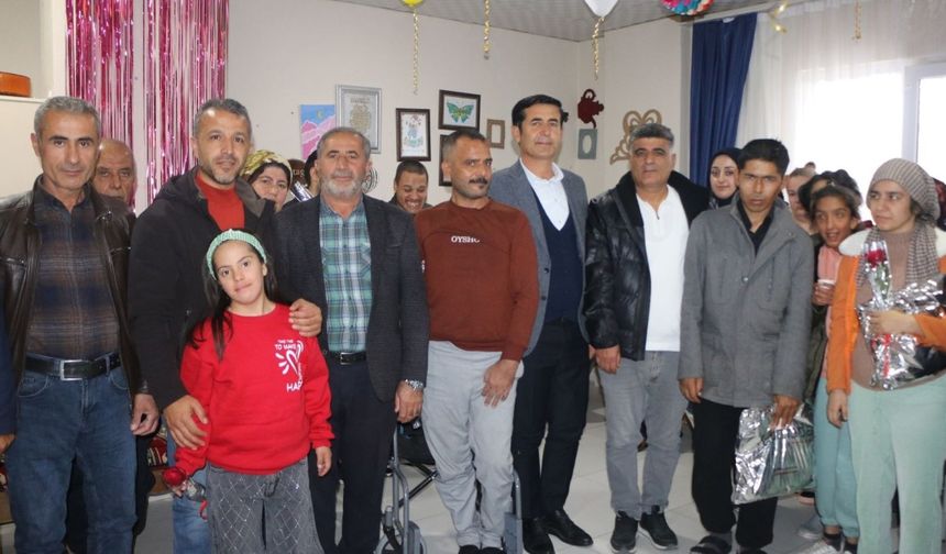 Adıyaman İnşaat Müteahhitleri Derneği'nden özel bireylere moral ziyareti - Videolu Haber