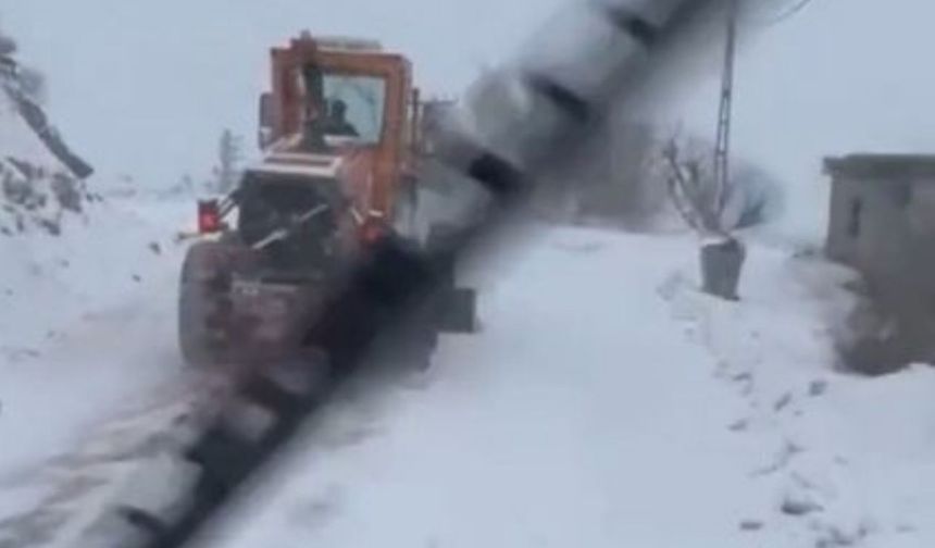Adıyaman Karayolları Ekipleri Karla Mücadele Çalışmalarını Sürdürüyor