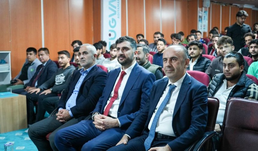 Adıyaman Üniversitesi Rektörü Mehmet Keleş, TÜGVA öğrencileriyle buluştu