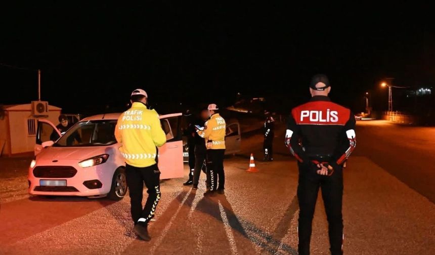 Adıyaman'da aranan 55 kişi yakalandı, uyuşturucu operasyonunda 4 kişi tutuklandı