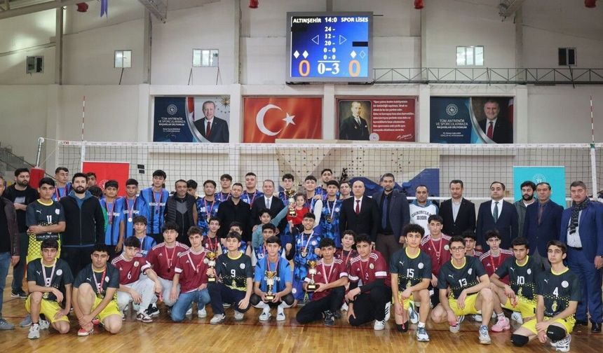 Adıyaman'da Genç Erkekler Voleybol İl Müsabakaları tamamlandı