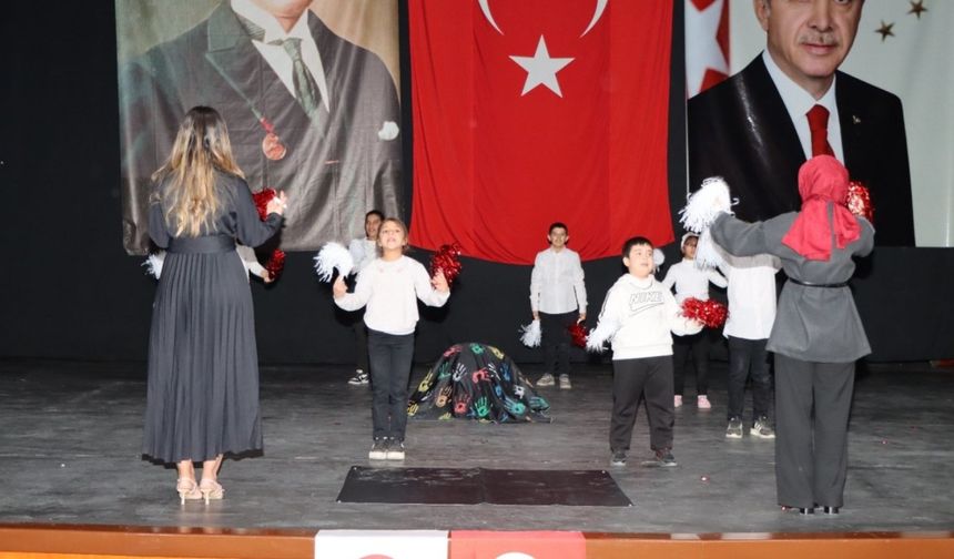 Adıyaman'ın Kahta ilçesinde 3 Aralık'ta özel eğitim öğrencilerinden anlamlı farkındalık etkinliği