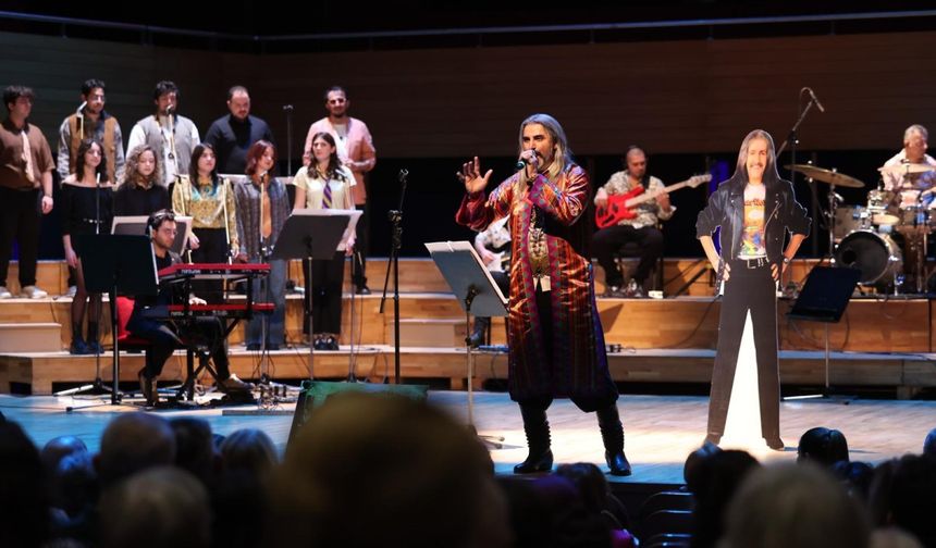 'Barış Manço şarkıları İzmir'de hep bir ağızdan söylendi'