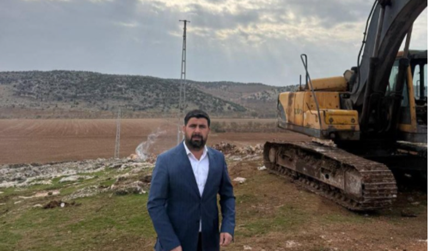 Kesmetepe'de yol ve mahalle girişlerinde aydınlatma çalışması başladı