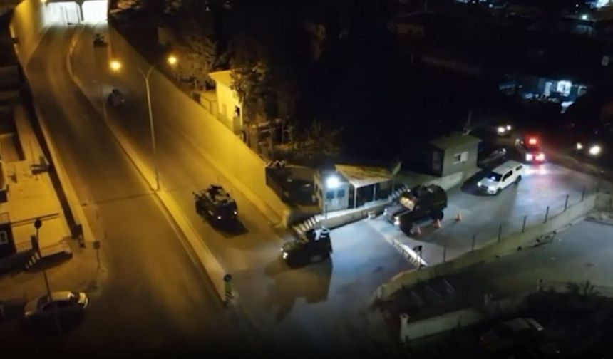 FETÖ'ye 40 ilde operasyon: 121 şüpheli yakalandı