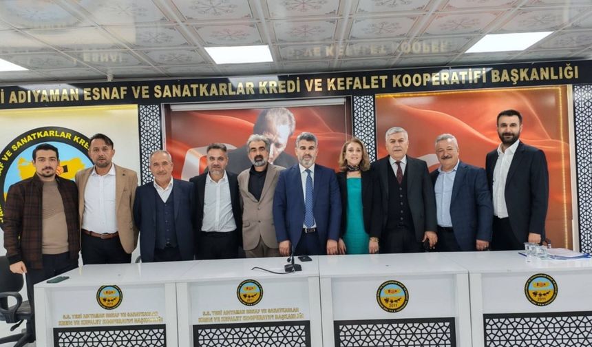 Adıyaman Berberler ve Kuaförler Odası'nda Mehmet İspir güven tazeledi