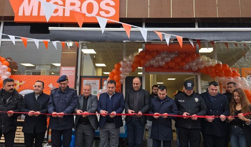 Gölbaşı Kaymakamı Algın, Migros marketin açılışına katıldı