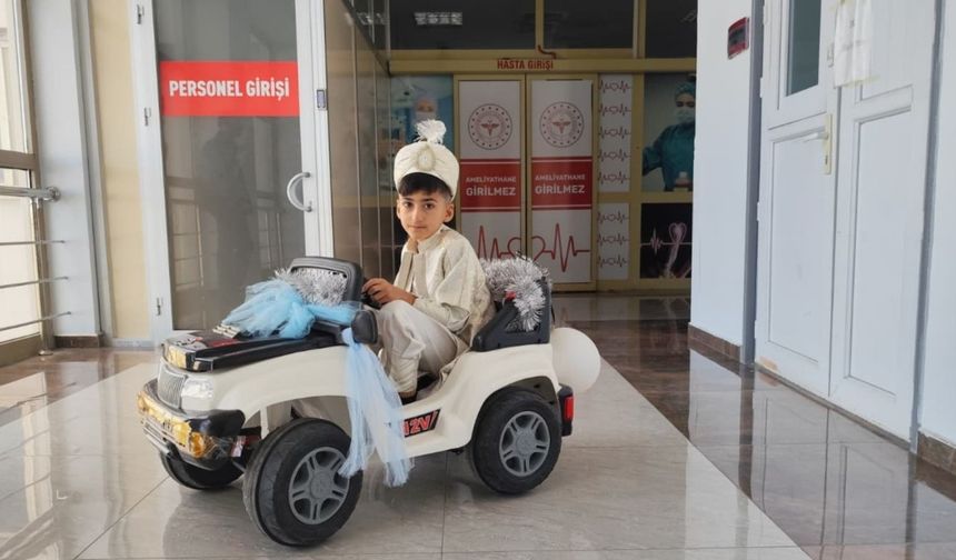 Kahta'da ameliyat öncesi çocukların kaygısını azaltan örnek uygulama