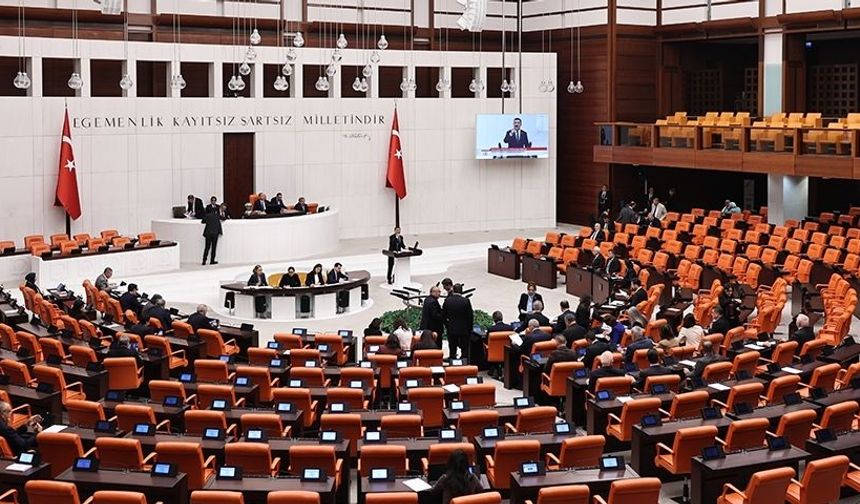 TBMM, 13 günlük tatilin ardından mesaiye başlıyor: Gündem; trafik cezaları, suça sürüklenen çocuklar