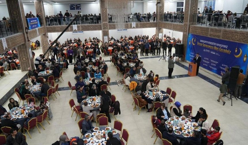 Adıyaman Belediyesi'nden geleneksel iftar programı - Videolu Haber