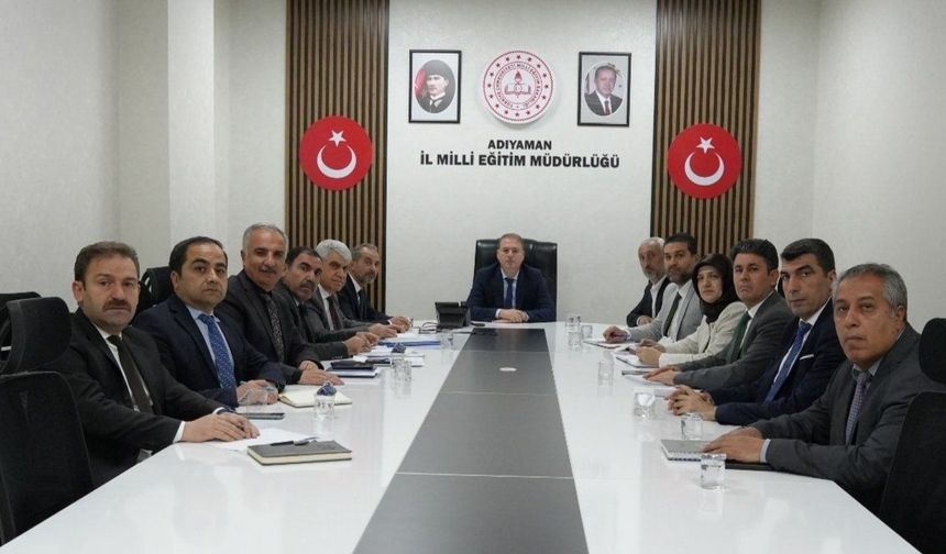 Adıyaman il milli eğitim müdürlüğünde haftalık değerlendirme toplantısı gerçekleştirildi
