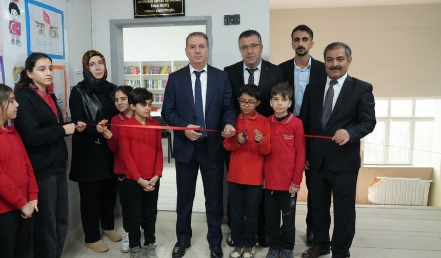 Adıyaman İl Milli Eğitim Müdürü Tosun, 'Bahar Behiş Kütüphanesi'nin açılışını yaptı