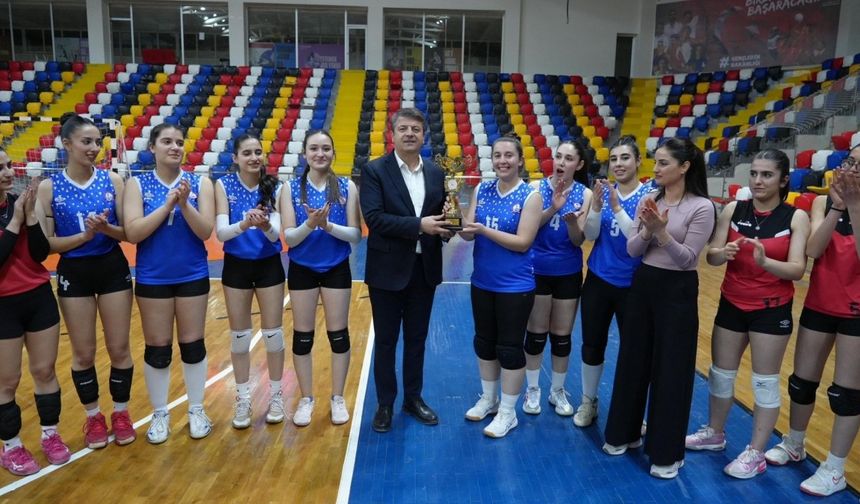 Adıyaman Kadın Voleybol Takımı 2. Lig'e yükseldi