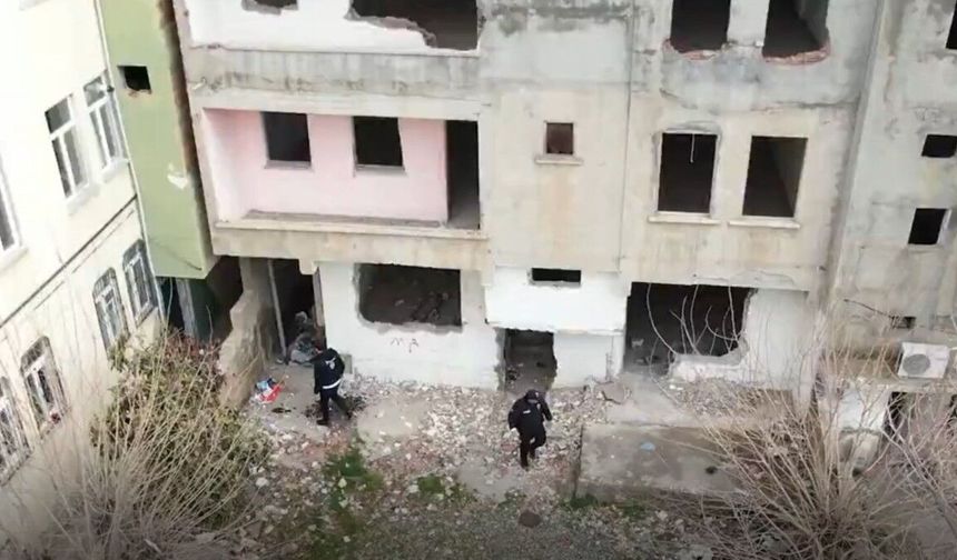 Adıyaman'da metruk binaların yıkım çalışmaları sürüyor - Videolu Haber