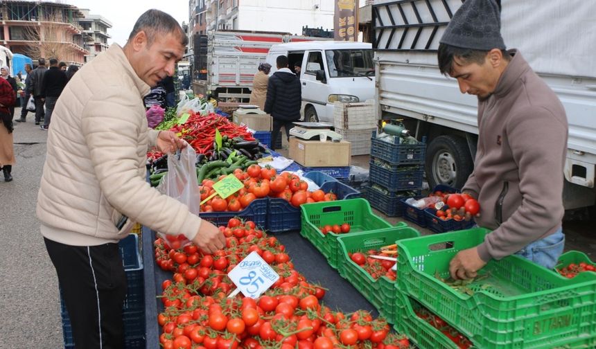 Adıyaman'da Pazarda ürünlerin fiyatı yükselişte-Videolu Haber