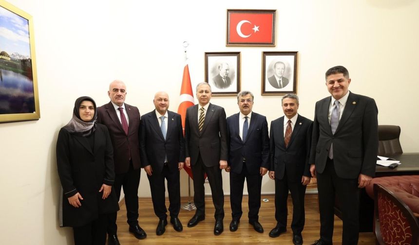 AK Parti Adıyaman İl Teşkilatı'ndan eski İçişleri Bakanı Yerlikaya'ya ziyaret
