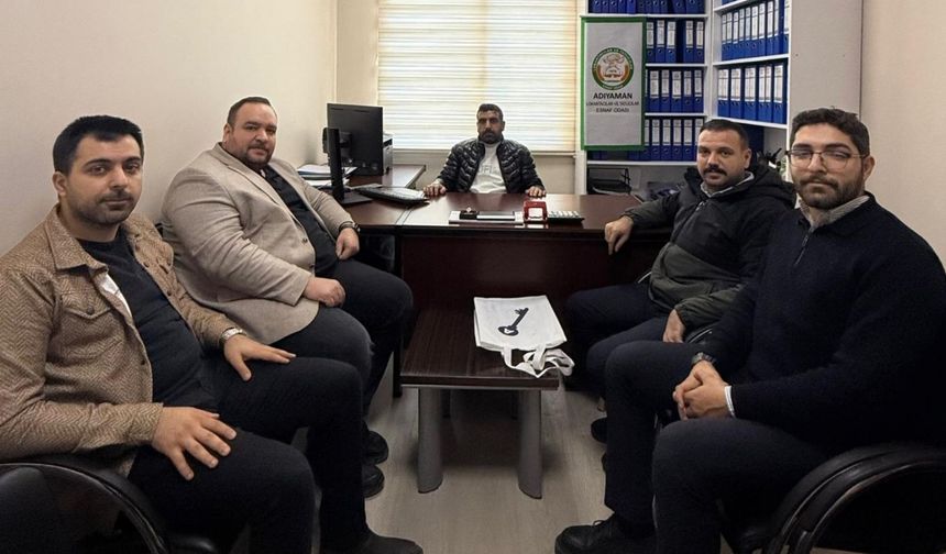 Anahtar Parti'den Lokantacılar ve Tatlıcılar Esnaf Odası başkanı Duymuş'a hayırlı olsun ziyareti