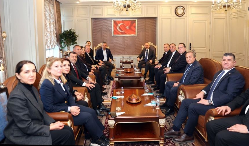 CHP Genel Başkanı Özgür Özel'den Adıyaman Valisi Osman Varol'a ziyaret