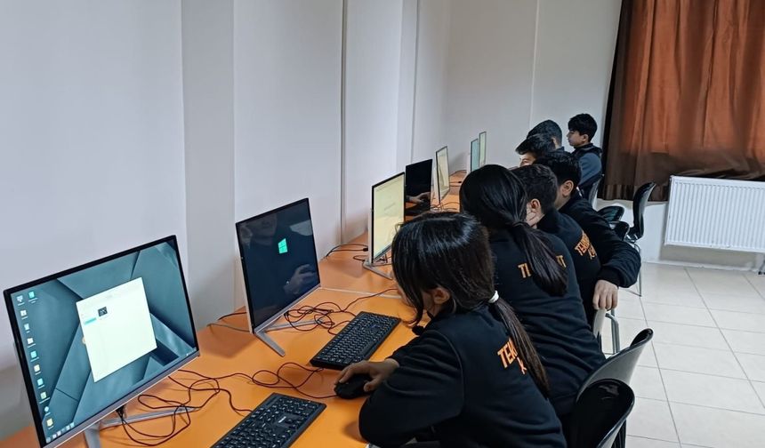 Eğitimci İş İnsanı Mustafa Yılmaz'dan Adıyamanlı Gençlere Yazılım Çağrısı