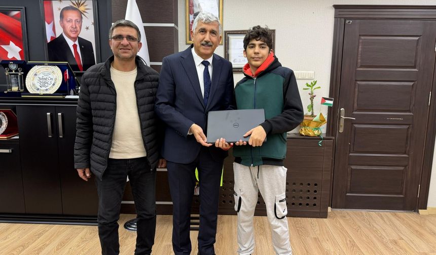 Kahta Belediye Başkan Hallaç'tan Özel Öğrenciye Anlamlı Destek