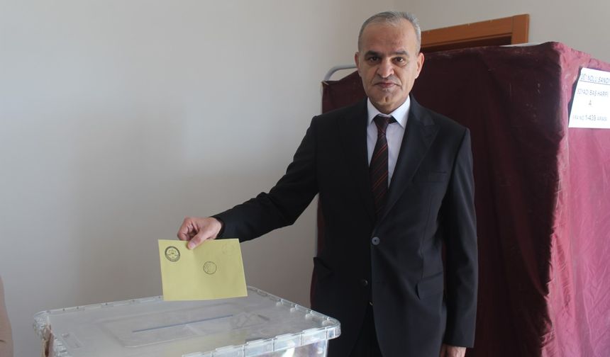 Kahta Esnaf ve Sanatkarlar Odası Başkanı Tahsin Çatan güven tazeledi