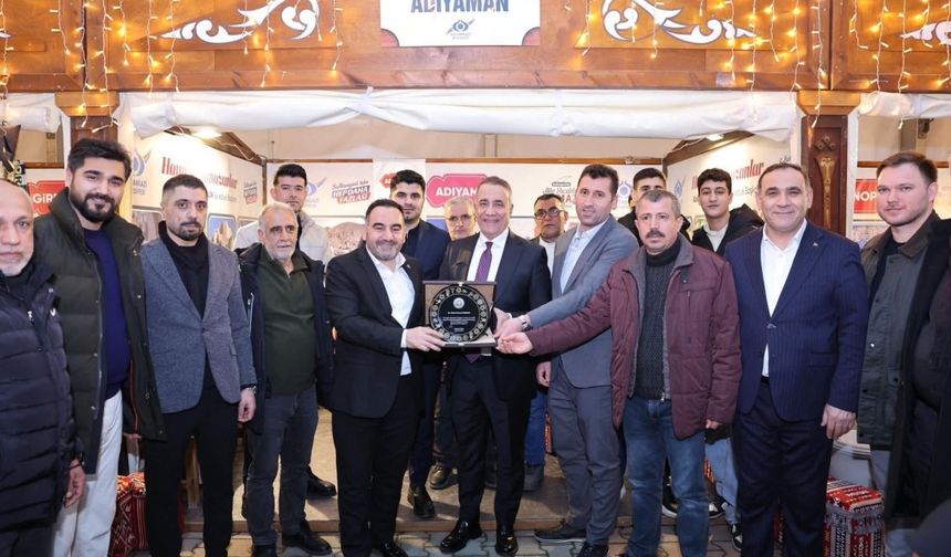 Sultangazi'de ilk Ramazan iftarında Adıyaman'ın yöresel lezzetleri sunuldu - Videolu Haber