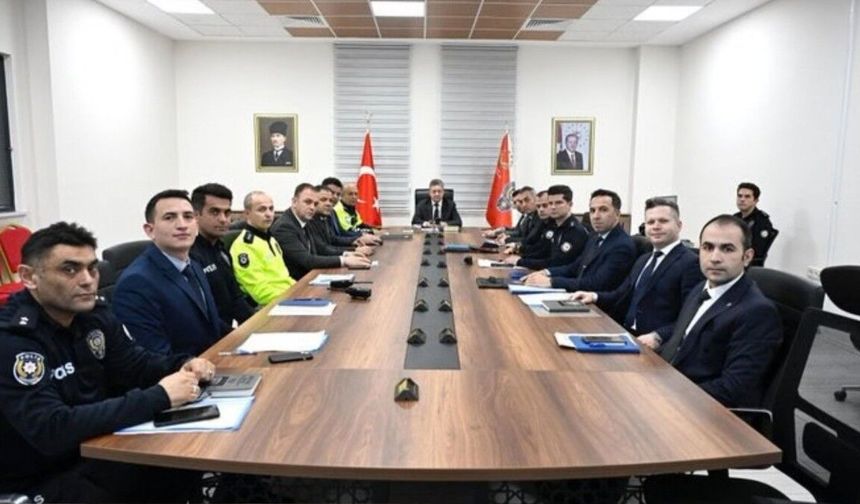 Adıyaman İl Emniyet Müdürlüğü Haftalık Değerlendirme Toplantısı gerçekleştirildi