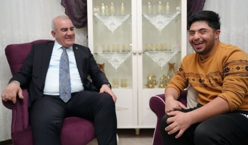 Adıyaman Milletvekili Hüseyin Özhan'dan 'Down Sendromu Günü' mesajı