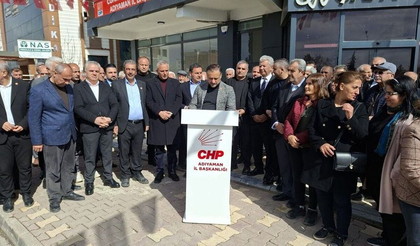 Adıyaman'da CHP'den Basın Açıklaması: İmamoğlu'nun Mektubu Okundu