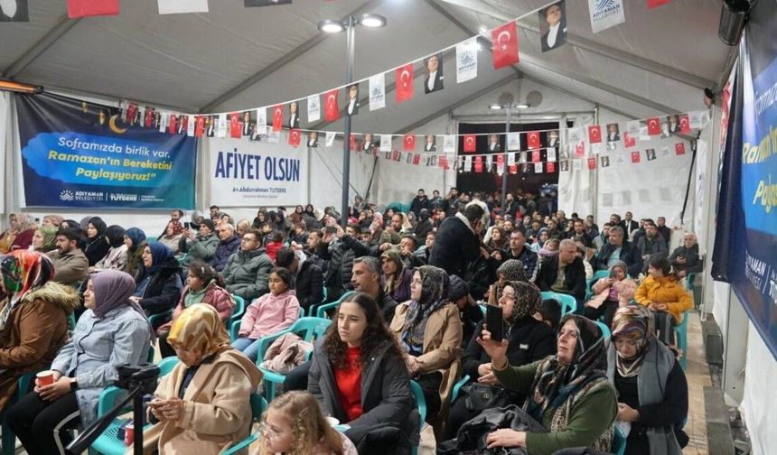 Adıyaman'da Kent Meydanı'nda Kadir Gecesi programı düzenlendi - Videolu Haber