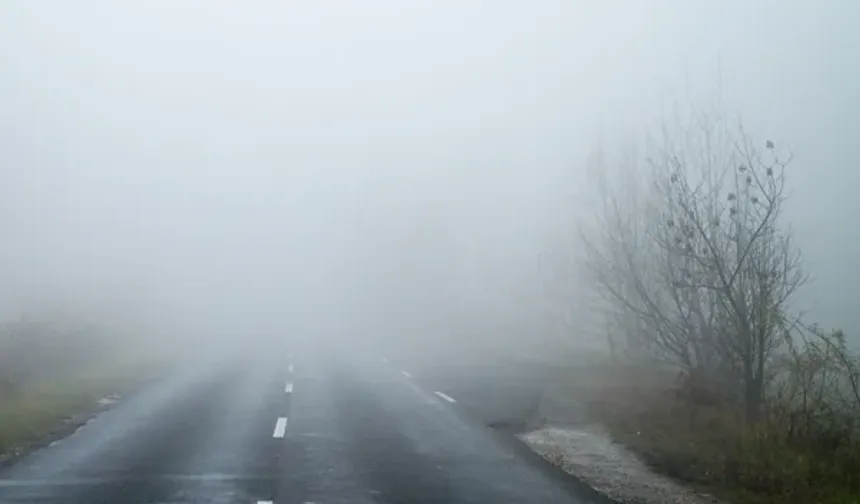 İstanbul'da Yoğun Sis Görüş Mesafesini Düşürdü