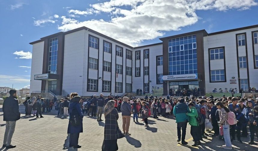 Pazartesi okul var mı, okullar ne zaman açılıyor? Bayram tatili ne zaman bitiyor!