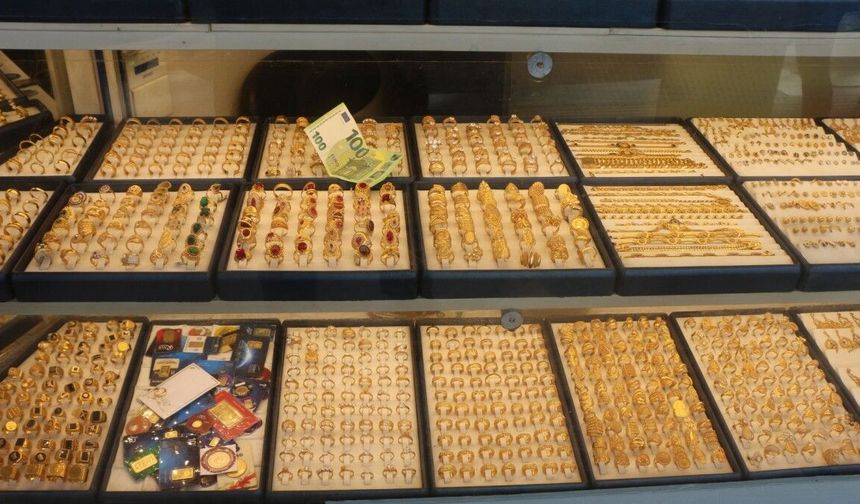 Savaş gerilimi altını hareketlendirdi: Adıyamanlı Kuyumcu Osman Gözcü hareketliliği değerlendirdi - Videolu Haber