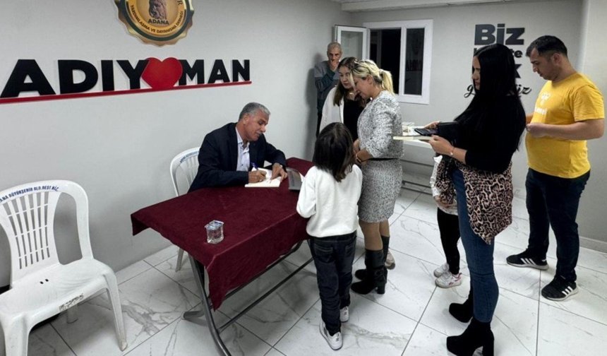 Adana'da anlamlı buluşma: Fahrettin Çelik okurlarıyla bir araya geldi - Videolu Haber