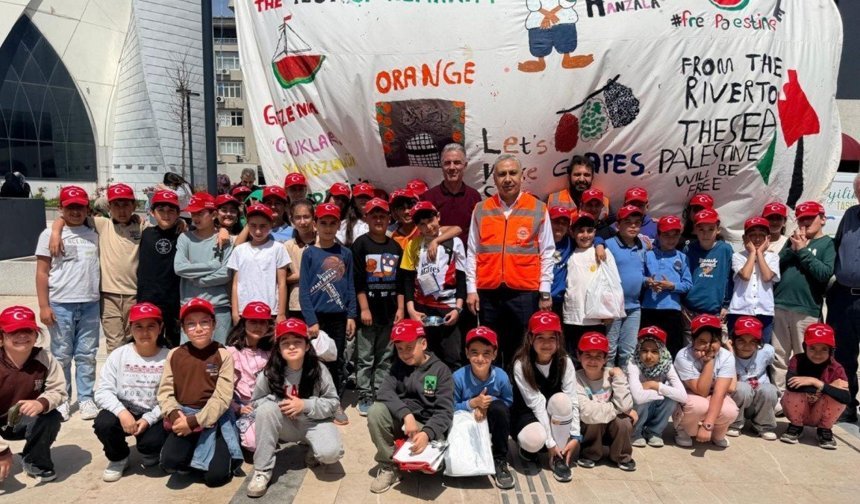Adıyaman'da Gazze için düzenlenen kermese yoğun ilgi