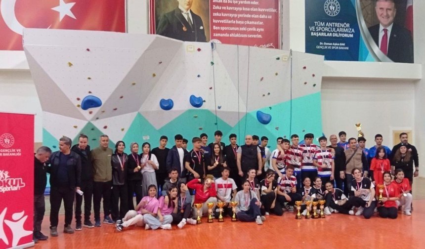 Adıyaman'da, Gençler A ve B Kız/Erkek Kategorisi Sportif Tırmanış İl Yarışmaları tamamlandı