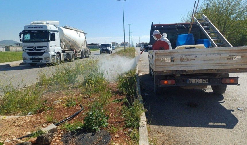 Adıyaman'da haşereye karşı yoğun ilaçlama mesaisi - Videolu Haber