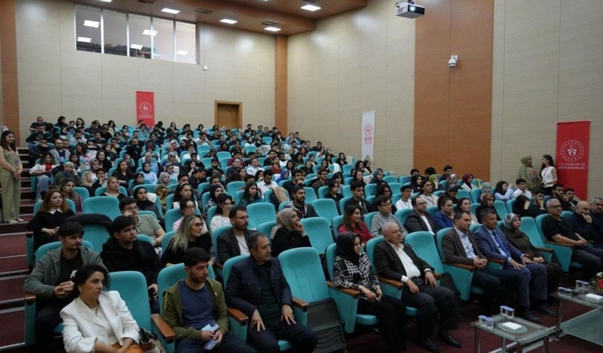 Adıyaman'da 'Her Yönüyle Onkoloji Sempozyumu' düzenlendi