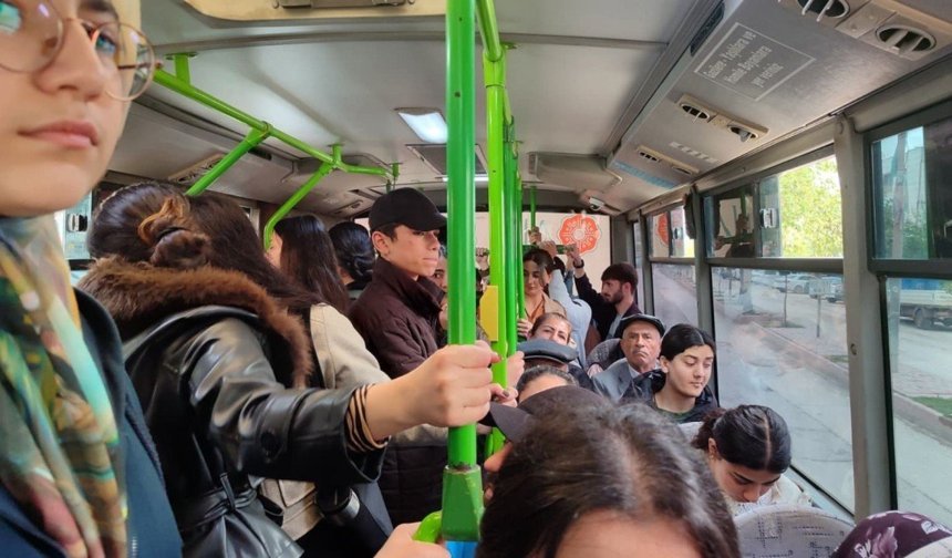 Adıyaman'da Kolej Hattı'nda yoğunluk tepkisi: Vatandaşlar sefer artışı talep ediyor