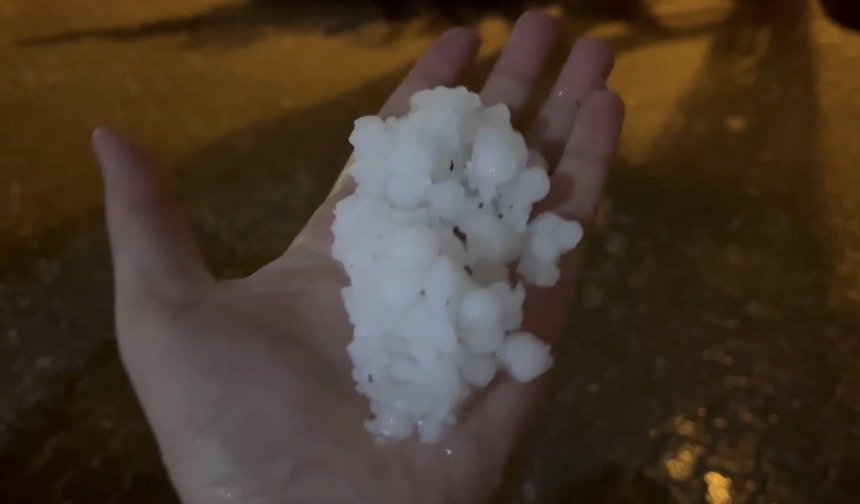 Adıyaman'a fındık büyüklüğünde dolu yağdı