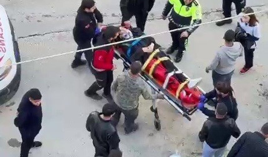 Adıyaman'da Motosiklet park halindeki otomobile çarptı: 1 yaralı