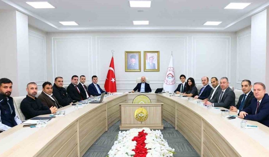 Adıyaman'da Vali Osman Varol başkanlığında haftalık koordinasyon toplantısı gerçekleştirildi